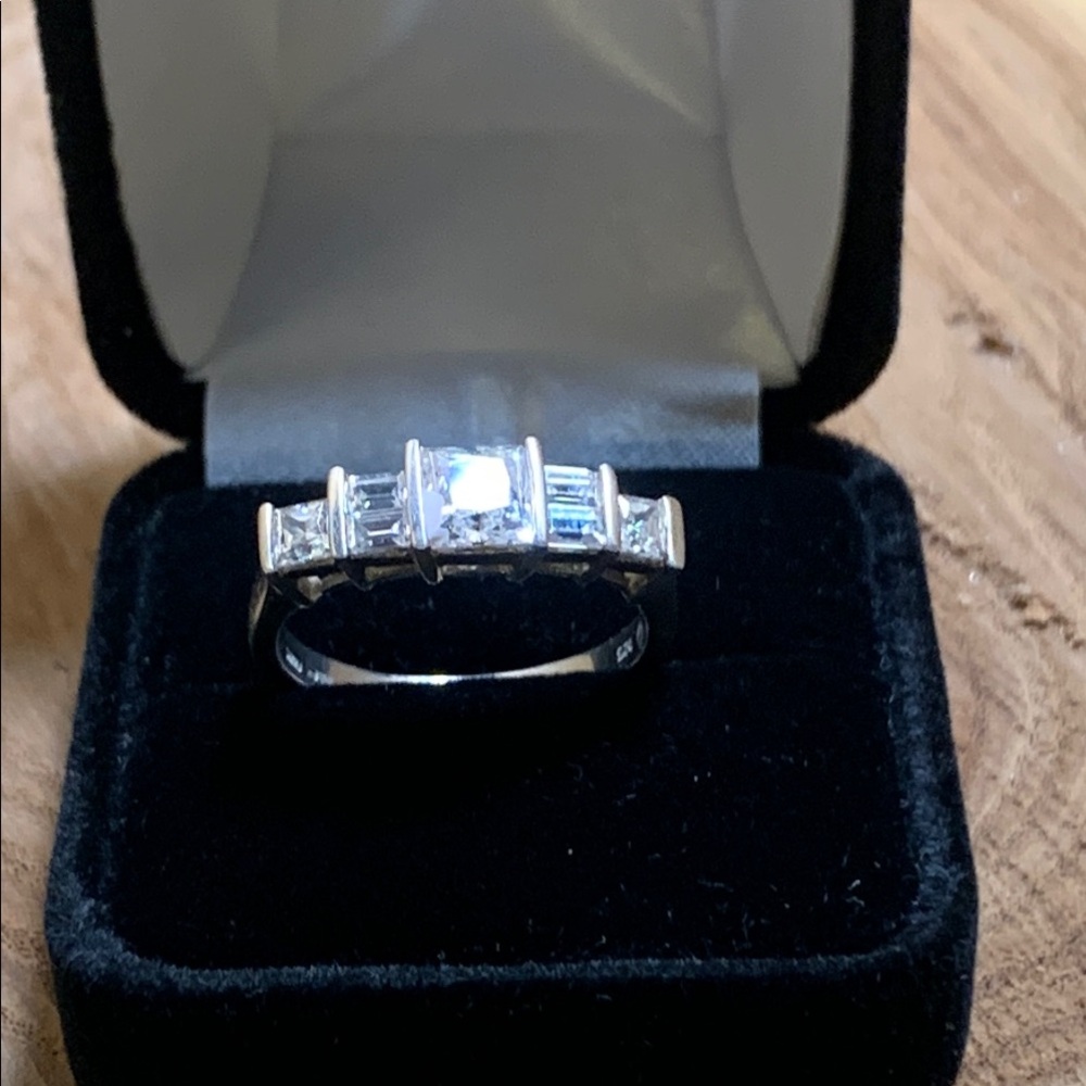 Elegant  925 CZ Women’s Ring  Size 8”